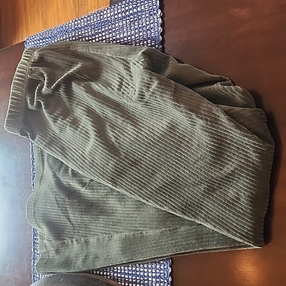 NWOT womens business pants. Very comfortable yet professional